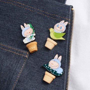 THE MONSTERS FALL IN WILD SERIES-Badge Blind Box